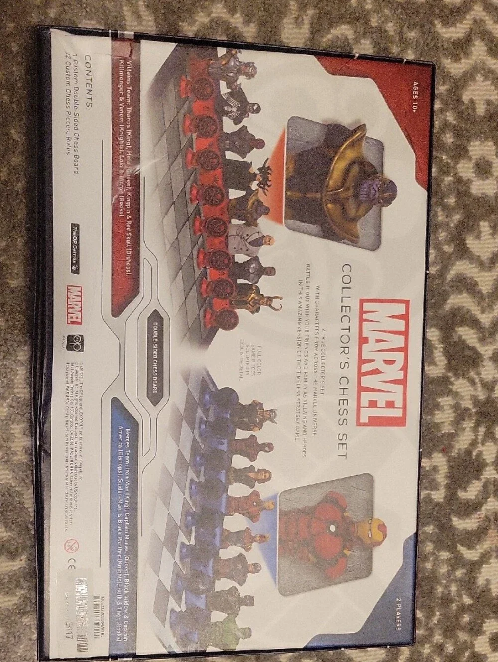 Marvel Collector's Chess Set - Red, Blue, Gray